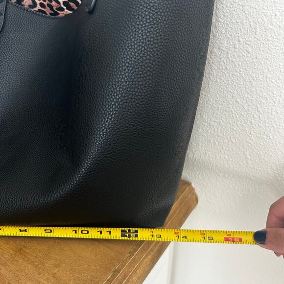 Black & leopard print inside Faux Leather Carry-all slouchy bag + two small bags - Picture 4 of 10